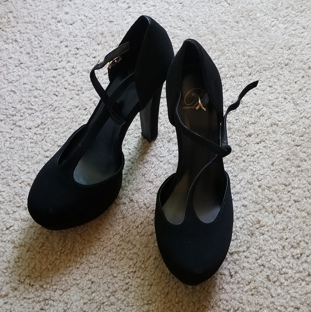 Black Mary Jane Heels